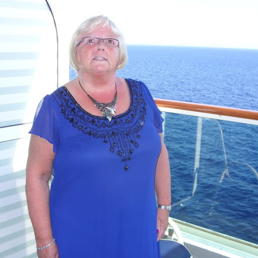 Lynda Ward Photo 8
