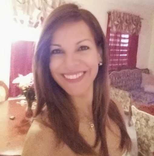 Aileen Hernandez Photo 12