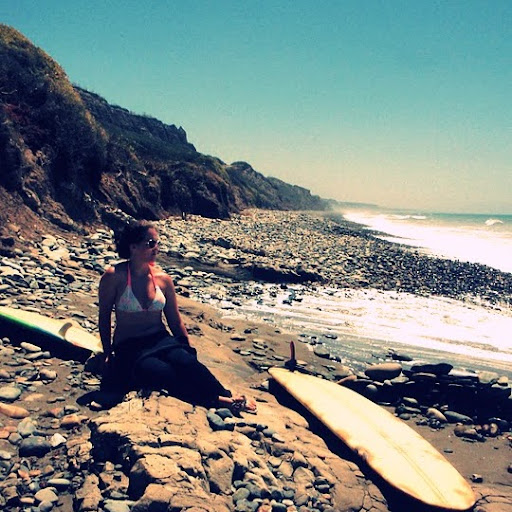 Amanda Colvin Photo 2