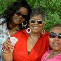 Loretta Douglas Photo 26