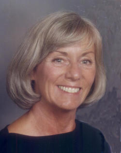 Carol Reynolds Photo 19