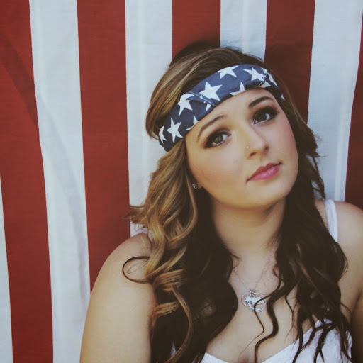 Taylor Brady Photo 10