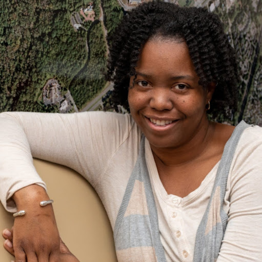 Monique Davis Photo 39
