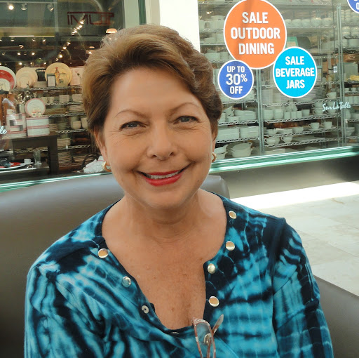 Betty Tucker Photo 26