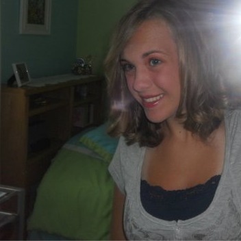 Chelsea Knott Photo 23