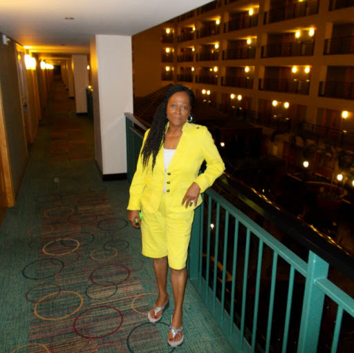 Joyce Strong Photo 6