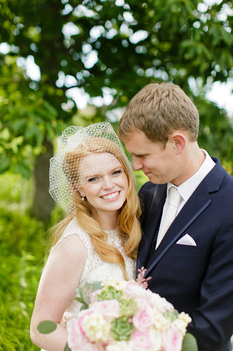 Stacey Larson Photo 33