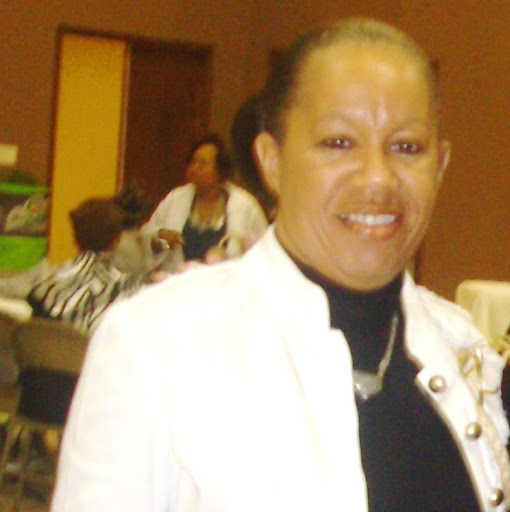 Sonya Hill Photo 9