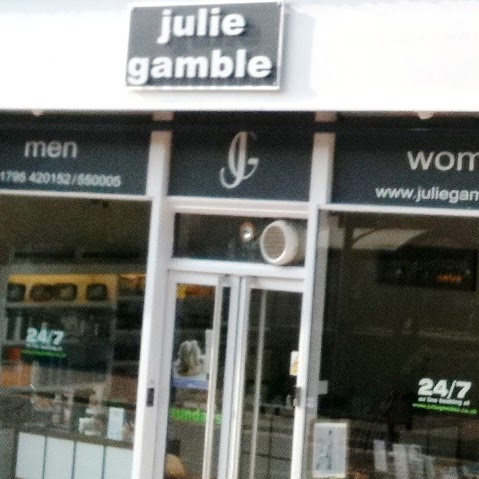 Julie Gamble Photo 28