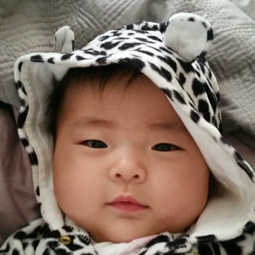 Sung Yoo Photo 22