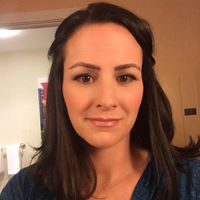 Jennifer Springer Photo 17