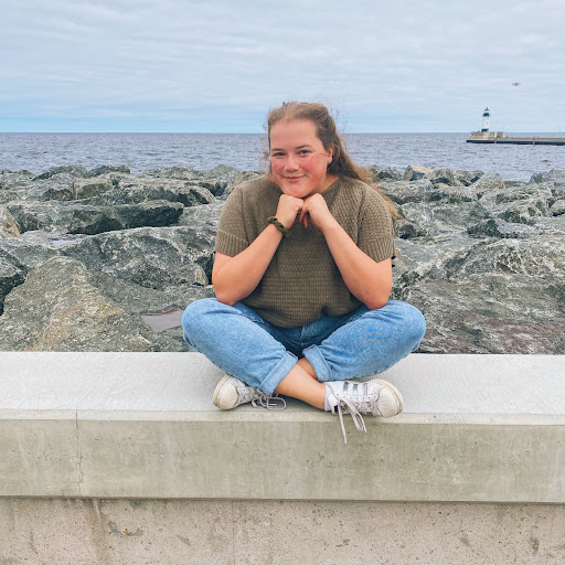 Sarah Jorgenson Photo 33