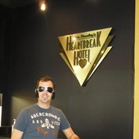 Nathan Peek Photo 22