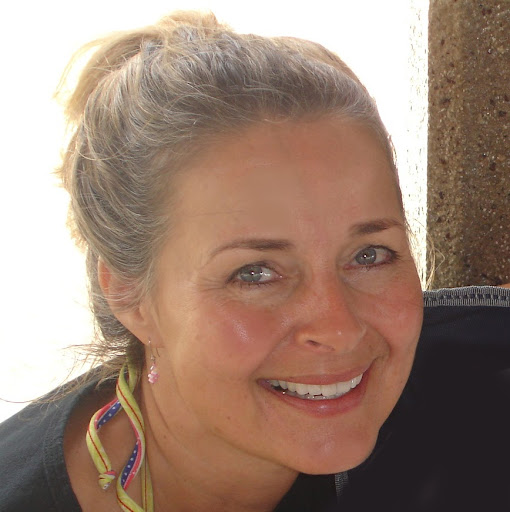 Paula Snyder Photo 29