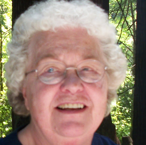 Kay Thomson Photo 6