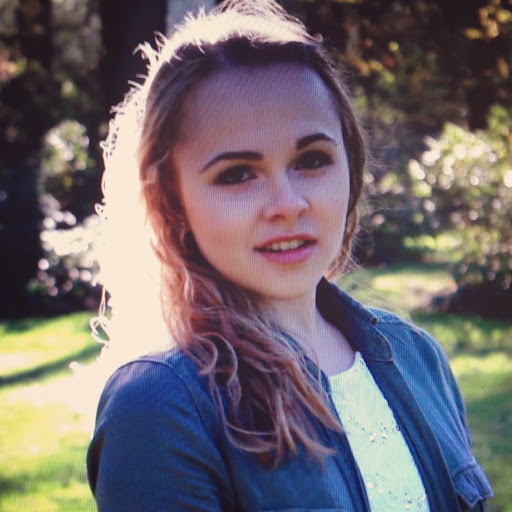 Ella Howard Photo 39