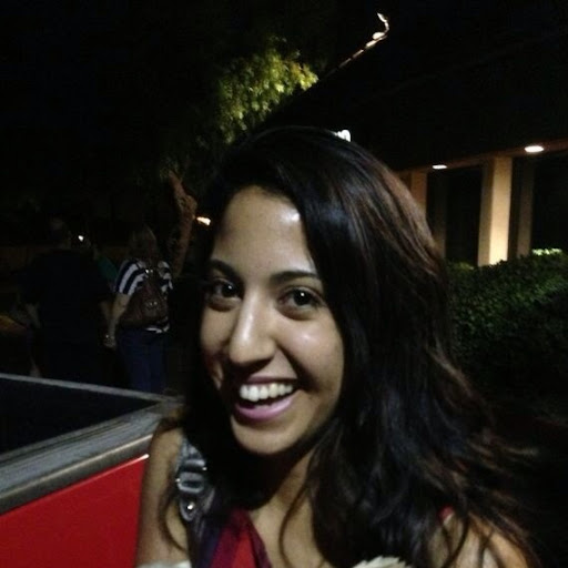 Yvonne Robles Photo 10