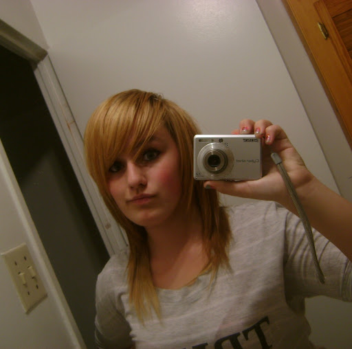 Emily Allison Photo 42