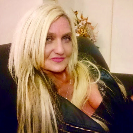 Anne Forbes Photo 32