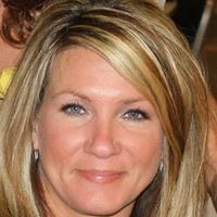 Dee Henderson Photo 36