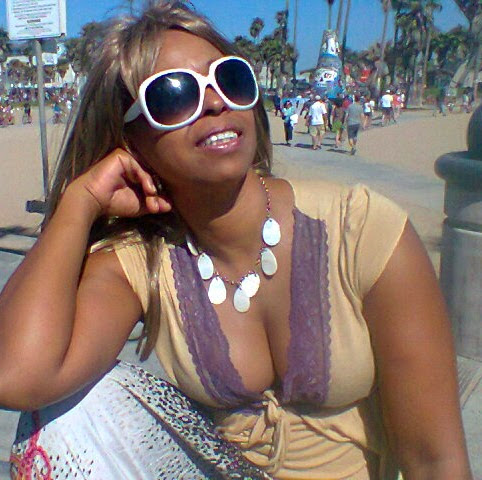 Lisa Hines Photo 32