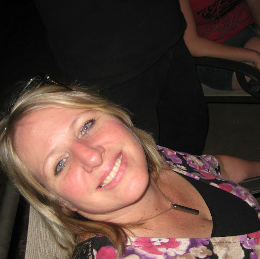 Kristine Rogers Photo 34