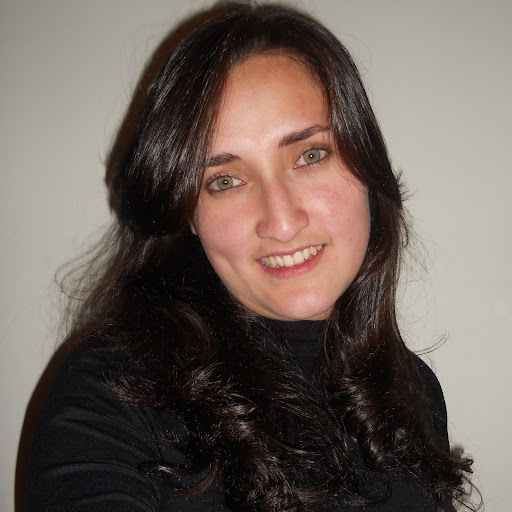 Maria Gavilanes Photo 9