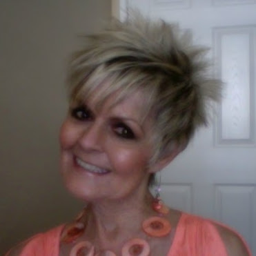 Suzanne Smith Photo 39