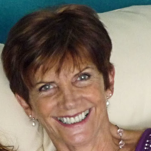Christine Pratt Photo 28