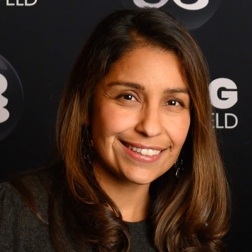 Elizabeth Becerra Photo 9