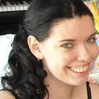 Stefanie Webster Photo 6