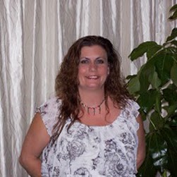 Michelle Ewing Photo 36
