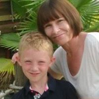 Lorraine Robertson Photo 34