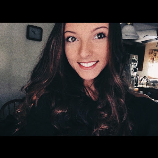 Danielle Demers Photo 28
