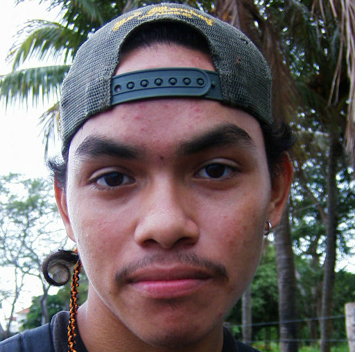 Ismael Ruiz Photo 6