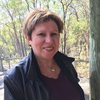 Robyn Daniel Photo 29