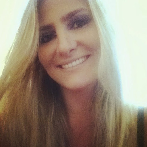 Danielle Simon Photo 18