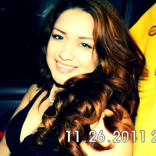 Alejandra Hernandez Photo 6