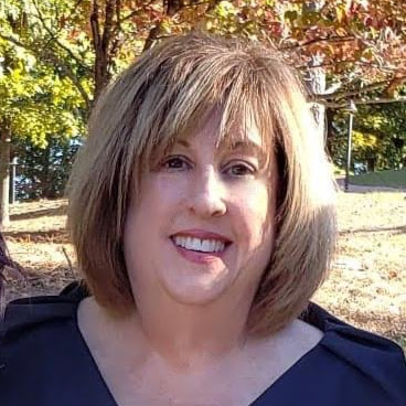 Lynne Roberts Photo 50