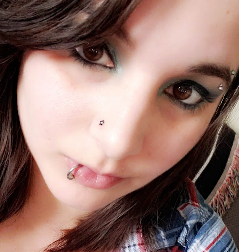 Amber Ward Photo 25