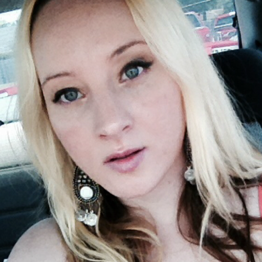 Maggie Reynolds Photo 35