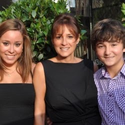 Elizabeth Stern Photo 40