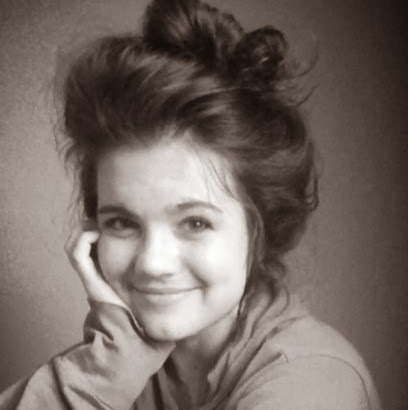 Lauren Cronin Photo 26
