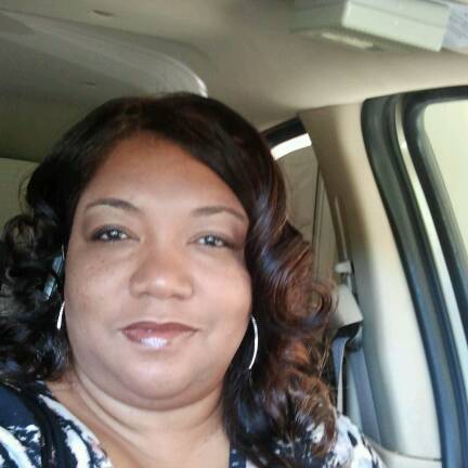 Cynthia Holmes Photo 37