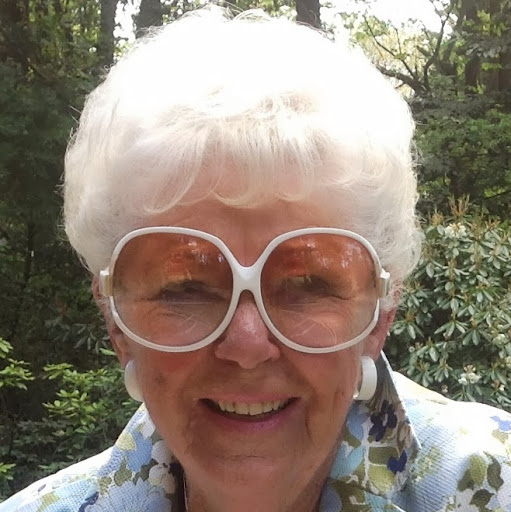 Roberta Moore Photo 8