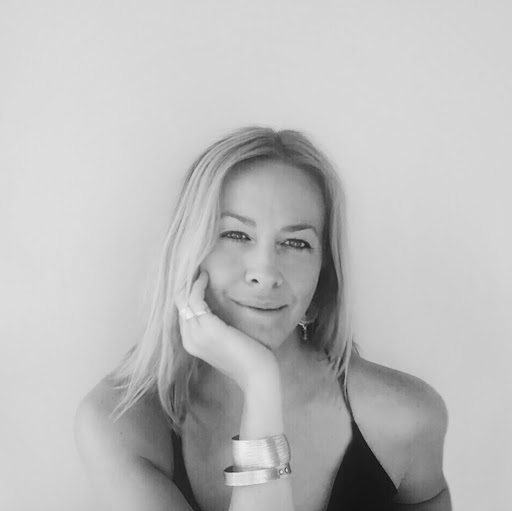Kate Webber Photo 9
