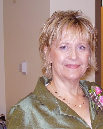 Jennifer Larson Photo 11