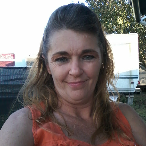 Lisa Collins Photo 21