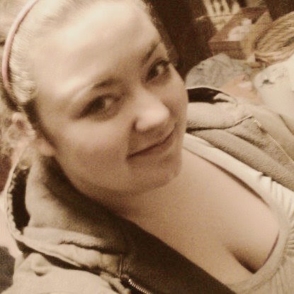 Andrea Riggs Photo 9