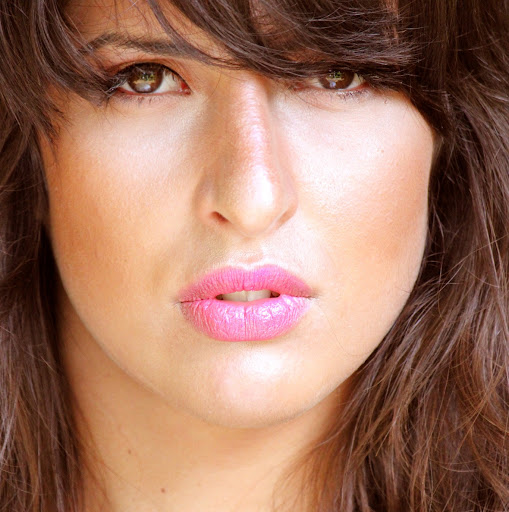 Elizabeth Cabral Photo 34